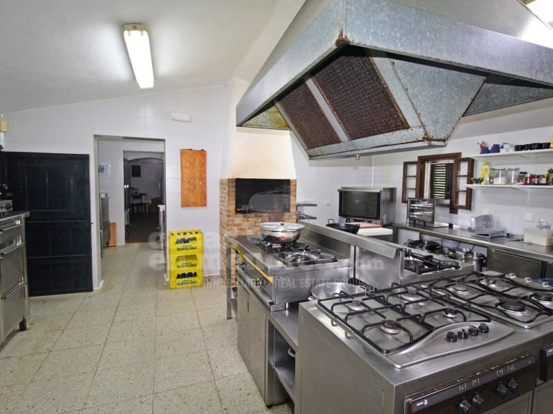 1 sovrum Restaurang/Bar till salu i Cala Galdana med garage - 1 065 000 € (Ref: 7986140)