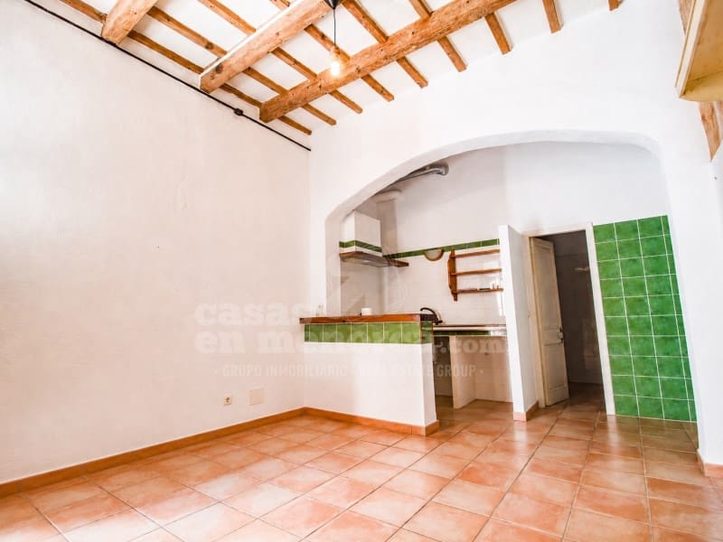 Commercial for sale in Mahon / Mao - € 180,000 (Ref: 7986141)