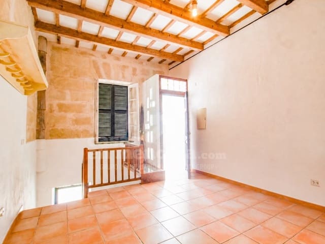 Commercial for sale in Mahón / Maó - € 180,000 (Ref: 7986141)