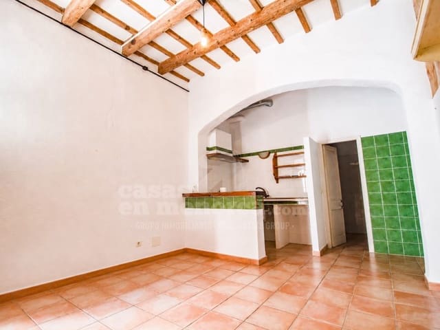 Commercial for sale in Mahón / Maó - € 180,000 (Ref: 7986141)