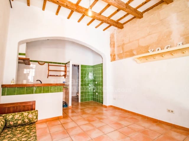 Commercial for sale in Mahón / Maó - € 180,000 (Ref: 7986141)