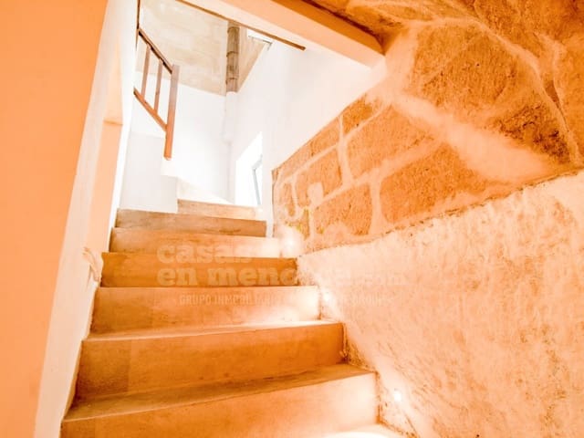 Commercial for sale in Mahón / Maó - € 180,000 (Ref: 7986141)
