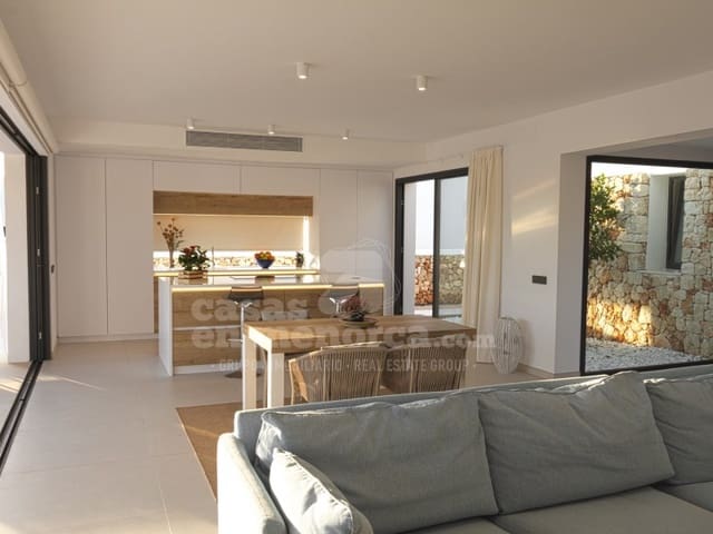 3 soveværelse Villa til salg i Punta Grossa, Es Mercadal med swimmingpool - € 1.200.000 (Ref: 7986142)