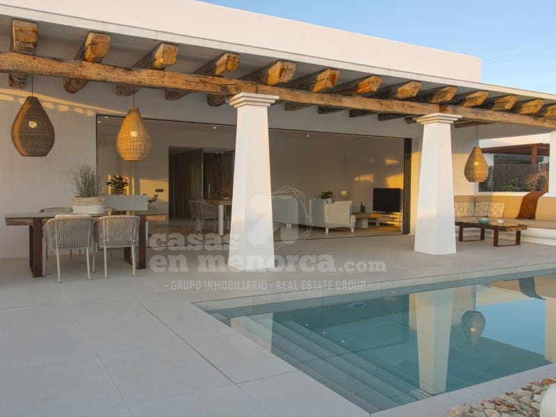 3 soverom Villa til salgs i Punta Grossa med svømmebasseng - € 1 200 000 (Ref: 7986142)