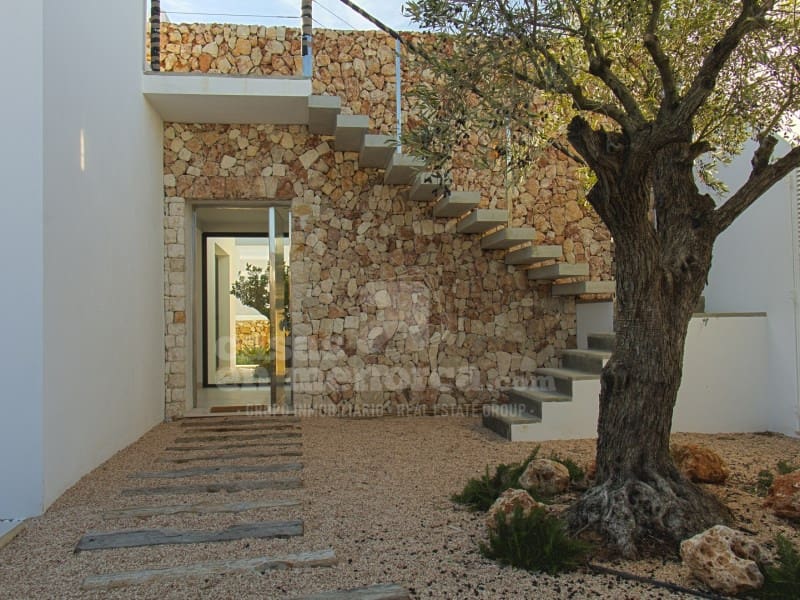 3 soverom Villa til salgs i Punta Grossa med svømmebasseng - € 1 200 000 (Ref: 7986142)