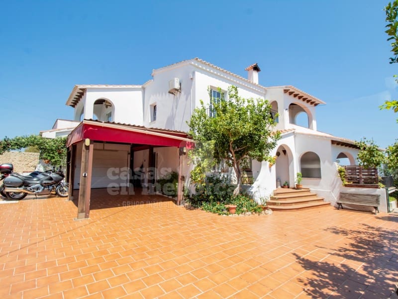 5 soveværelse Byhus til salg i Es Castell med swimmingpool garage - € 745.000 (Ref: 7986146)