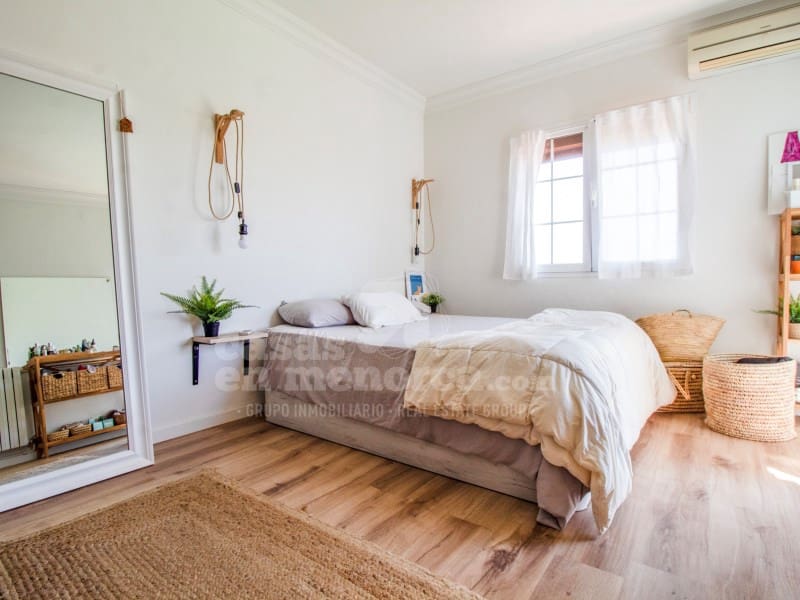 5 soveværelse Byhus til salg i Es Castell med swimmingpool garage - € 745.000 (Ref: 7986146)