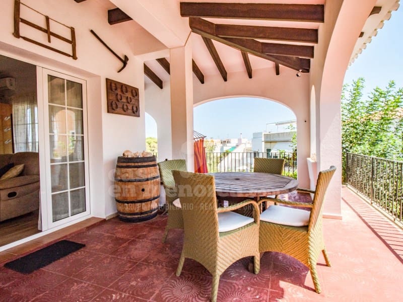 5 soveværelse Byhus til salg i Es Castell med swimmingpool garage - € 745.000 (Ref: 7986146)