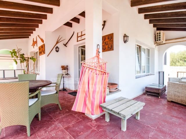 5 bedroom Townhouse for sale in Son Vilar, Es Castell with pool garage - € 745,000 (Ref: 7986146)