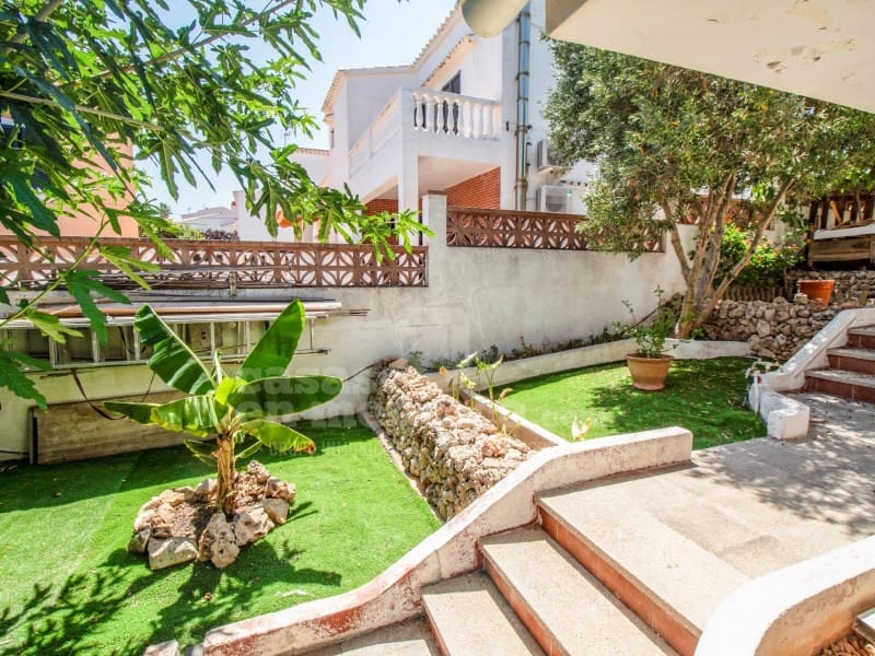 5 soveværelse Byhus til salg i Es Castell med swimmingpool garage - € 745.000 (Ref: 7986146)