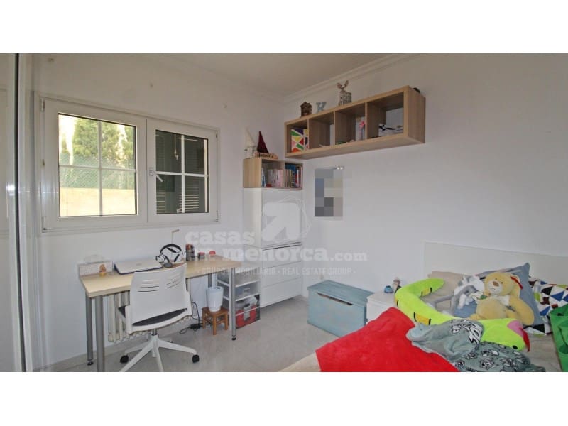 4 makuuhuone Omakotitalo myytävänä paikassa Mahon / Mao mukana 
autotalli - 794 000 € (Ref: 7986194)