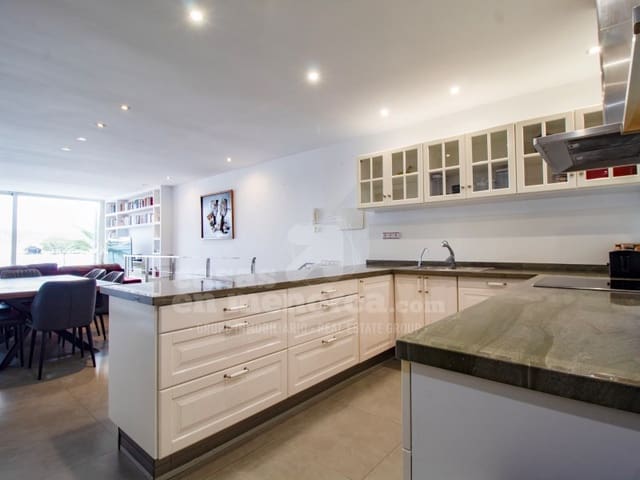 3 soveværelse Byhus til salg i Mahón / Maó - € 995.000 (Ref: 8132083)