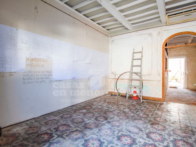 4 soveværelse Byhus til salg i Es Castell - € 299.000 (Ref: 8148396)