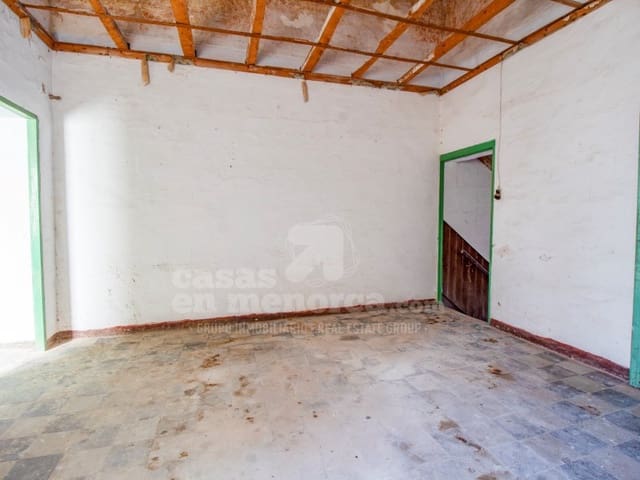 4 soveværelse Byhus til salg i Es Castell - € 299.000 (Ref: 8148396)
