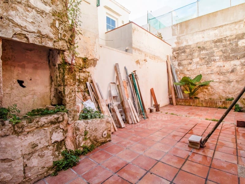 4 bedroom Townhouse for sale in Es Castell - € 299,000 (Ref: 8148396)