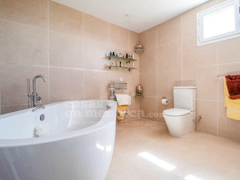 4 makuuhuone Maalaistalo myytävänä paikassa Llucmacanes mukana uima-altaan - 899 000 € (Ref: 8298298)