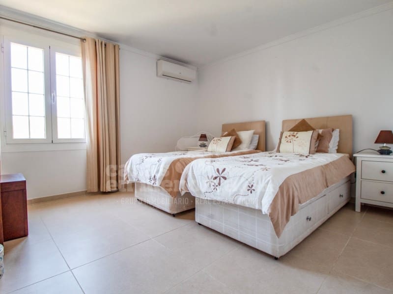 4 makuuhuone Maalaistalo myytävänä paikassa Llucmacanes mukana uima-altaan - 899 000 € (Ref: 8298298)