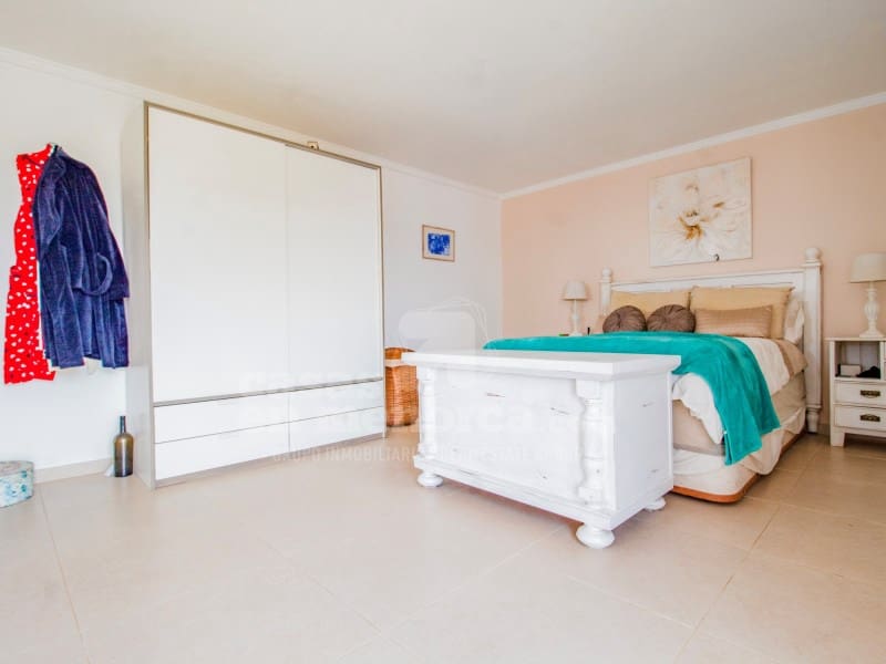 4 makuuhuone Maalaistalo myytävänä paikassa Llucmacanes mukana uima-altaan - 899 000 € (Ref: 8298298)