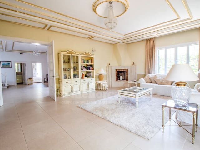 4 bedroom Finca/Country House for sale in Llucmaçanes, Mahón / Maó with pool - € 899,000 (Ref: 8298298)