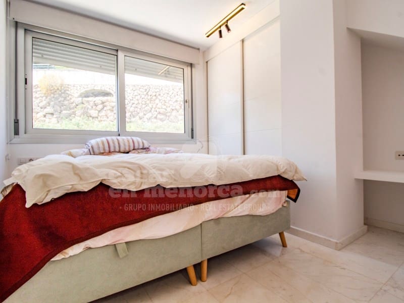 2 soveværelse Lejlighed til salg i Mahon / Mao med swimmingpool - € 485.000 (Ref: 8340291)