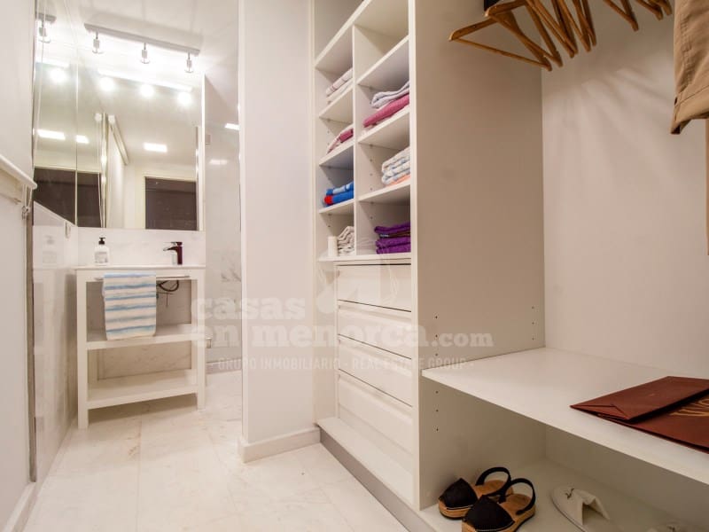 2 soveværelse Lejlighed til salg i Mahon / Mao med swimmingpool - € 485.000 (Ref: 8340291)