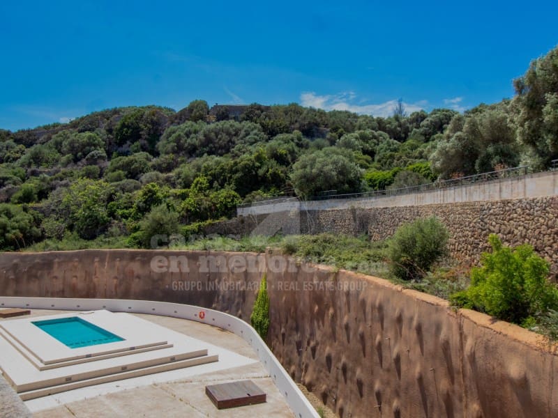 2 soveværelse Lejlighed til salg i Mahon / Mao med swimmingpool - € 485.000 (Ref: 8340291)