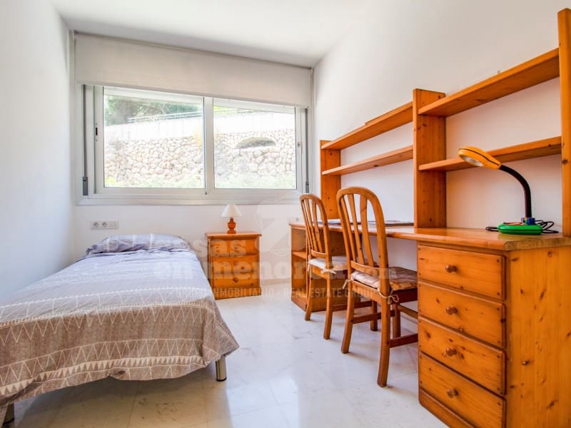 2 soveværelse Lejlighed til salg i Mahon / Mao med swimmingpool - € 485.000 (Ref: 8340291)