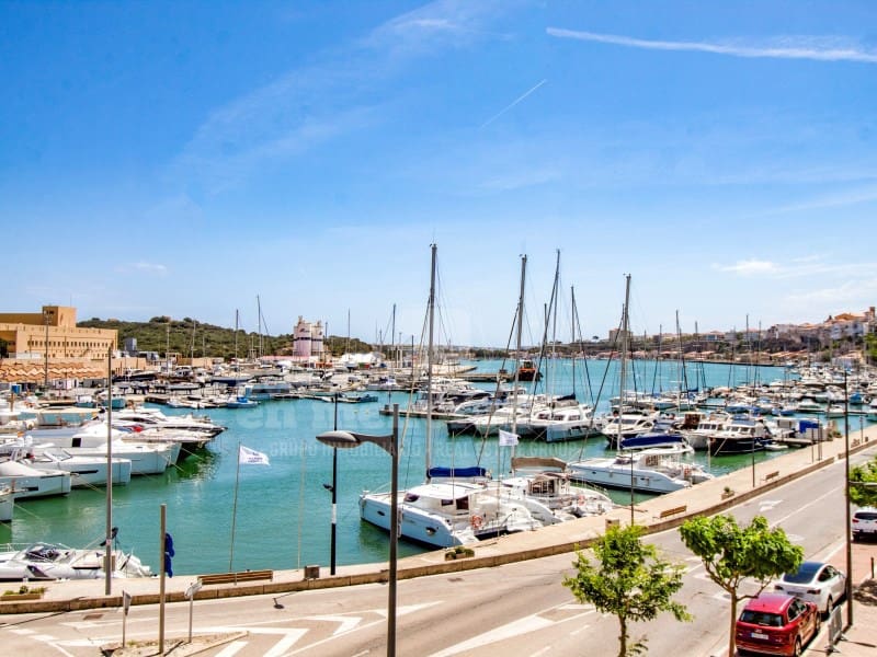 2 soveværelse Lejlighed til salg i Mahon / Mao med swimmingpool - € 485.000 (Ref: 8340291)