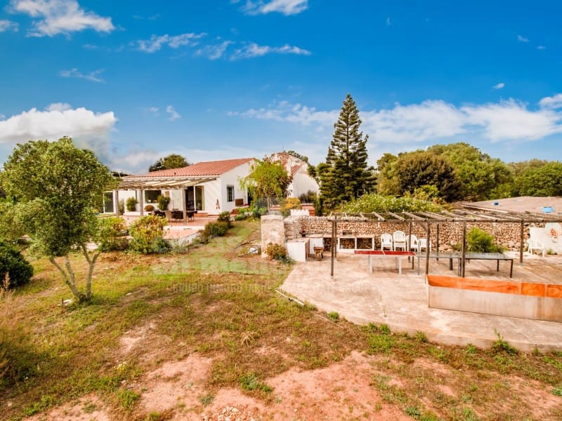 10 quarto Quinta/Casa Rural para venda em Llucmacanes com piscina garagem - 2 500 000 € (Ref: 8440773)