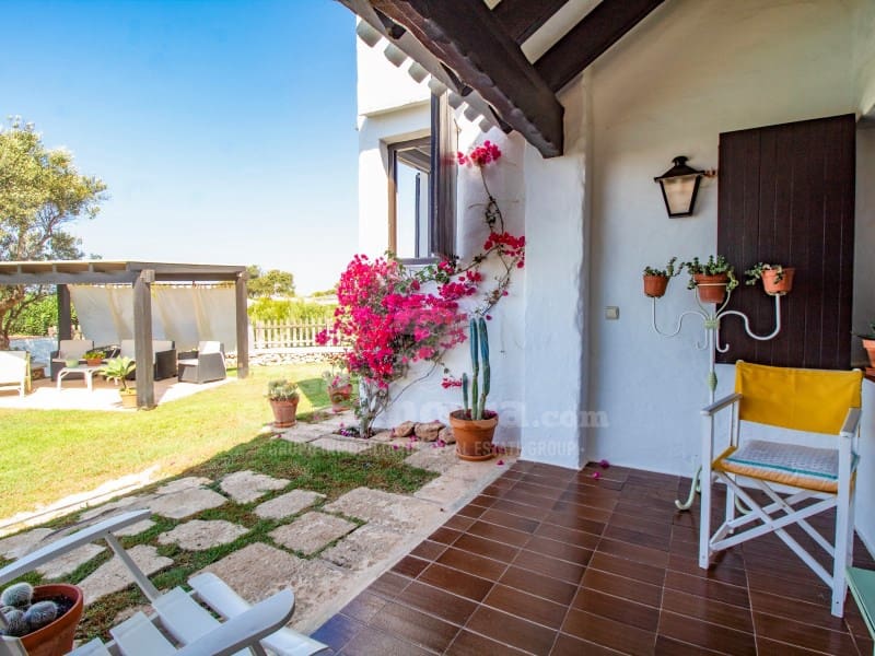 7 soveværelse Villa til salg i Binibeca med swimmingpool garage - € 1.350.000 (Ref: 8477981)