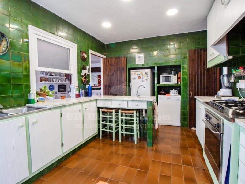 7 soveværelse Villa til salg i Binibeca med swimmingpool garage - € 1.350.000 (Ref: 8477981)