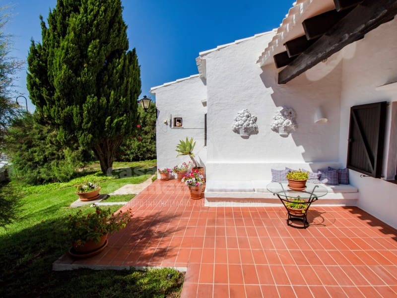 7 soveværelse Villa til salg i Binibeca med swimmingpool garage - € 1.350.000 (Ref: 8477981)