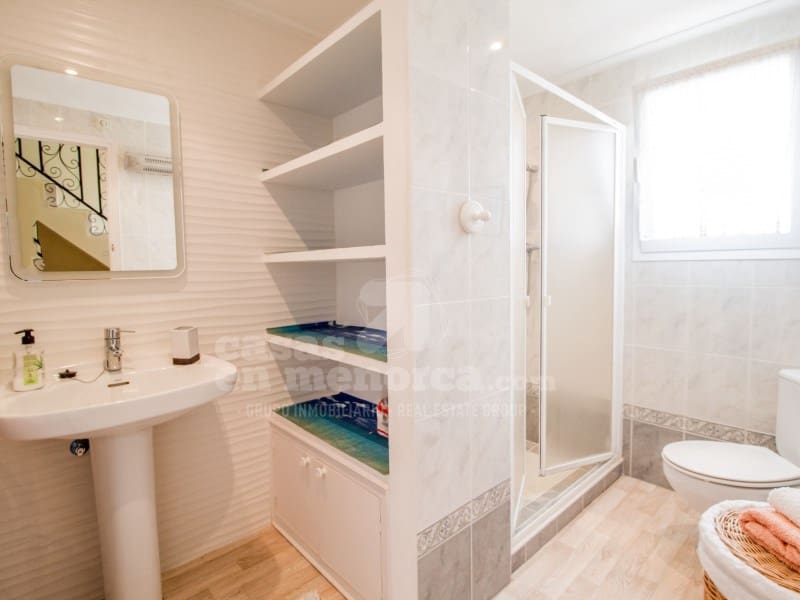 7 slaapkamer Villa te koop in Es Castell met zwembad - € 980.000 (Ref: 8500621)