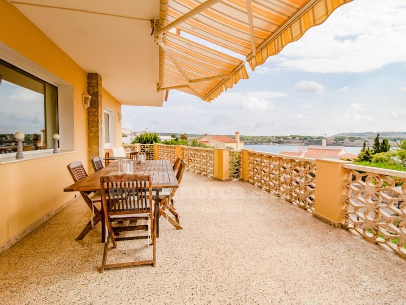 7 slaapkamer Villa te koop in Es Castell met zwembad - € 980.000 (Ref: 8500621)