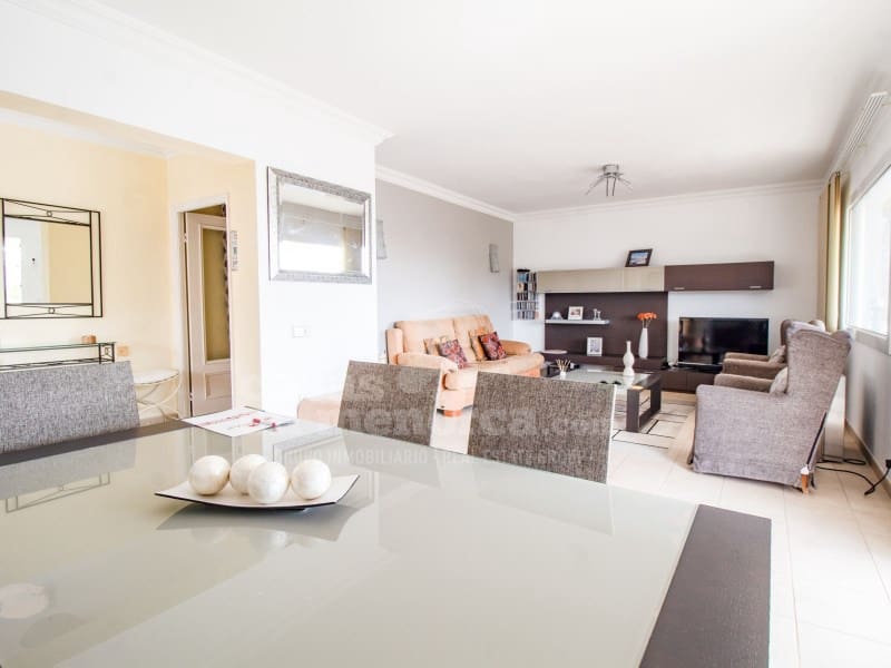 7 slaapkamer Villa te koop in Es Castell met zwembad - € 980.000 (Ref: 8500621)