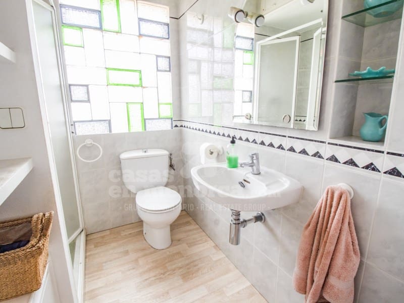 7 slaapkamer Villa te koop in Es Castell met zwembad - € 980.000 (Ref: 8500621)