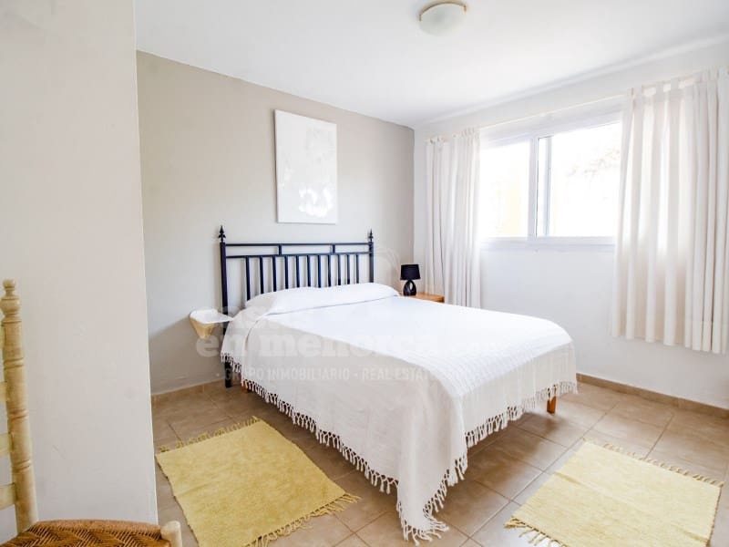 7 slaapkamer Villa te koop in Es Castell met zwembad - € 980.000 (Ref: 8500621)