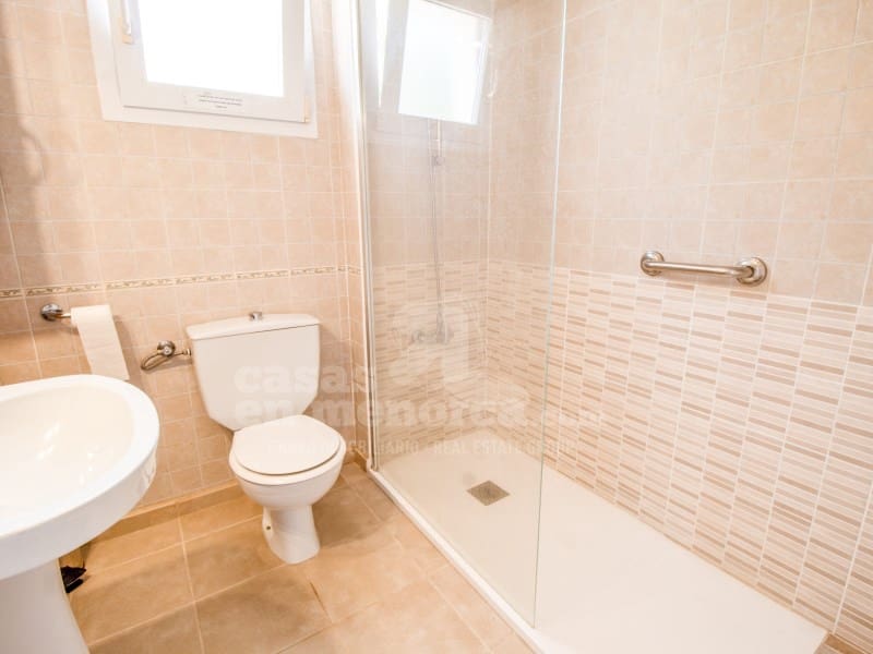 7 slaapkamer Villa te koop in Es Castell met zwembad - € 980.000 (Ref: 8500621)