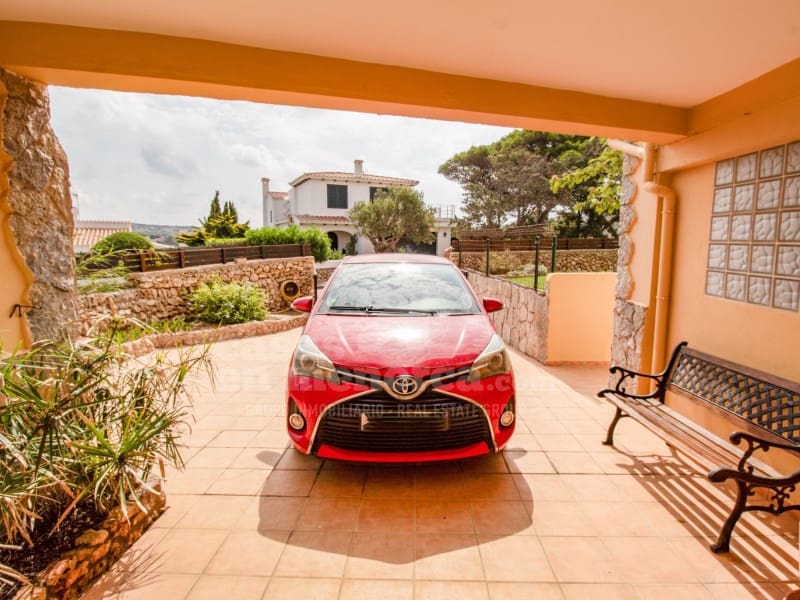 7 slaapkamer Villa te koop in Es Castell met zwembad - € 980.000 (Ref: 8500621)