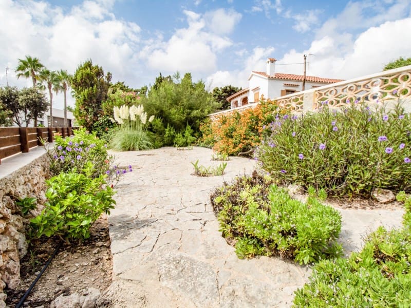 7 slaapkamer Villa te koop in Es Castell met zwembad - € 980.000 (Ref: 8500621)