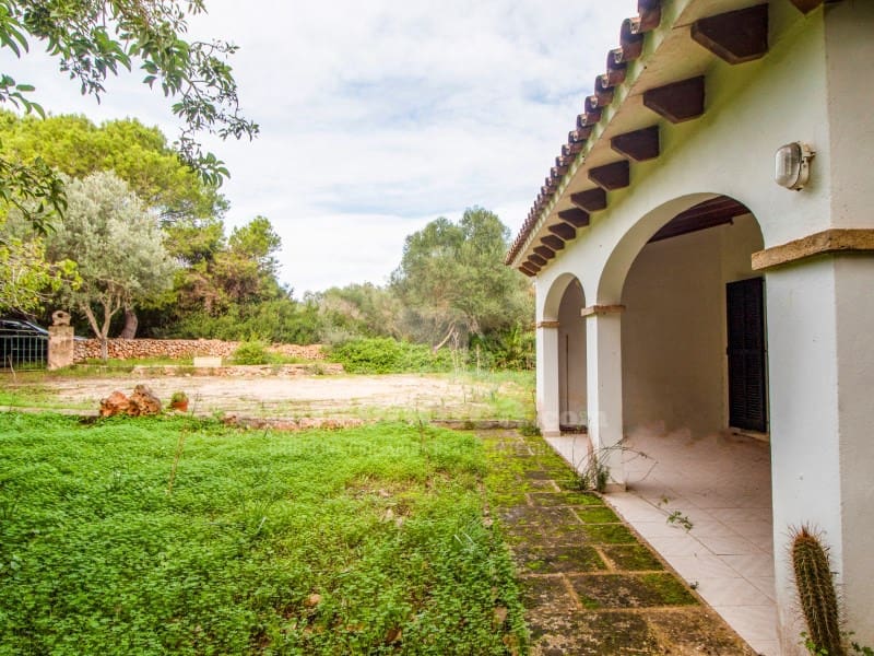 3 soveværelse Finca/Landehus til salg i Ciutadella de Menorca med swimmingpool garage - € 860.000 (Ref: 8530105)