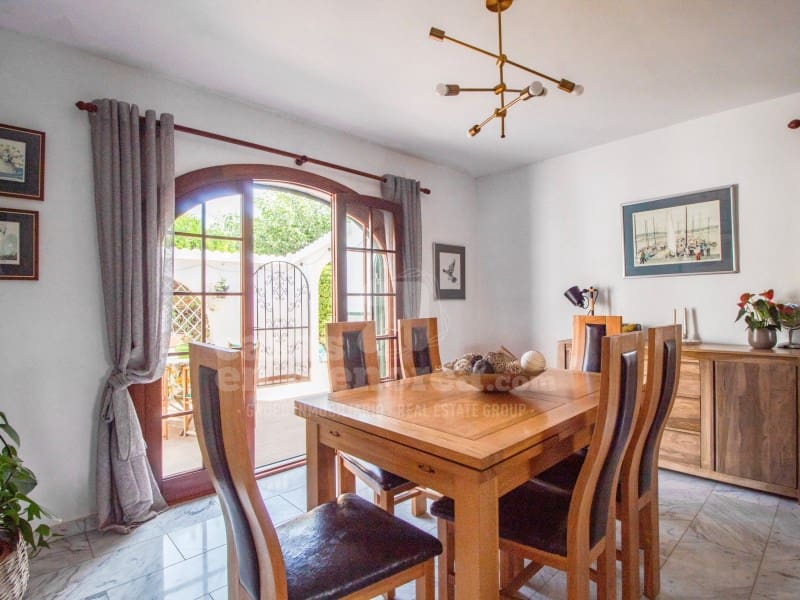 4 camera da letto Villa in vendita in Cala Blanca con piscina garage - 850.000 € (Rif: 8538794)