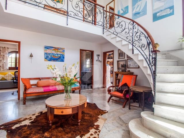 4 camera da letto Villa in vendita in Cala Blanca, Ciutadella de Menorca con piscina garage - 850.000 € (Rif: 8538794)