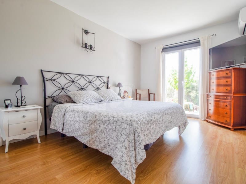 3 soveværelse Finca/Landehus til salg i Cala Blanca med swimmingpool garage - € 1.050.000 (Ref: 8547358)