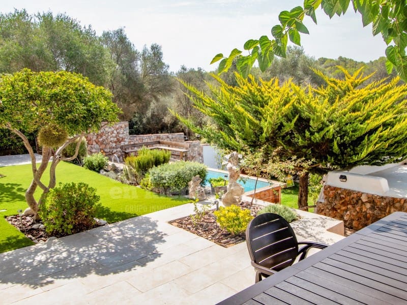 3 soveværelse Finca/Landehus til salg i Cala Blanca med swimmingpool garage - € 1.050.000 (Ref: 8547358)