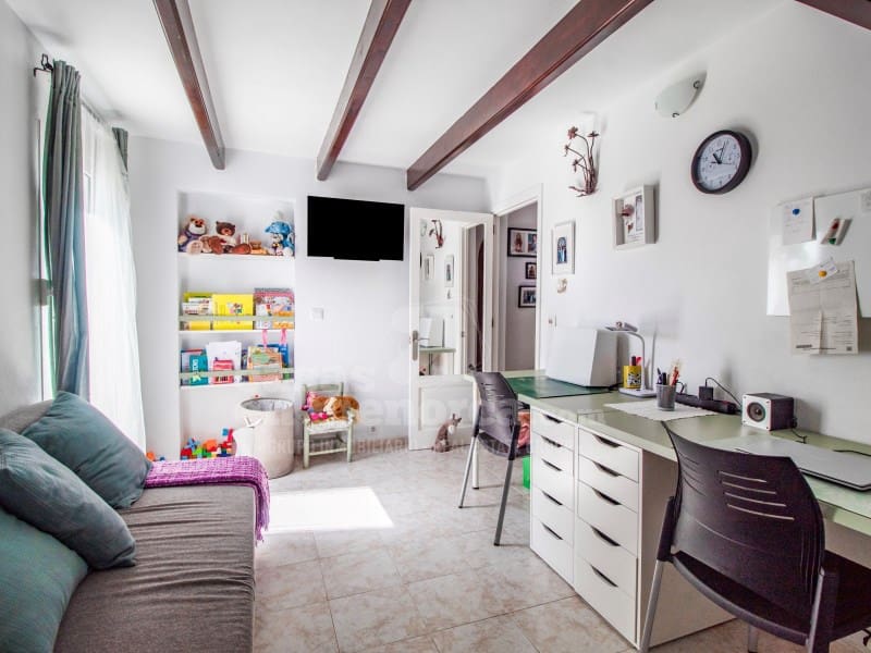 3 soveværelse Finca/Landehus til salg i Cala Blanca med swimmingpool garage - € 1.050.000 (Ref: 8547358)