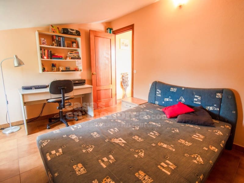 6 soveværelse Finca/Landehus til salg i Mahon / Mao med swimmingpool garage - € 1.800.000 (Ref: 8572431)