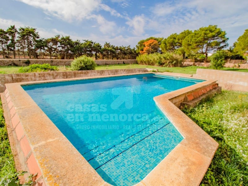 6 soveværelse Finca/Landehus til salg i Mahon / Mao med swimmingpool garage - € 1.800.000 (Ref: 8572431)