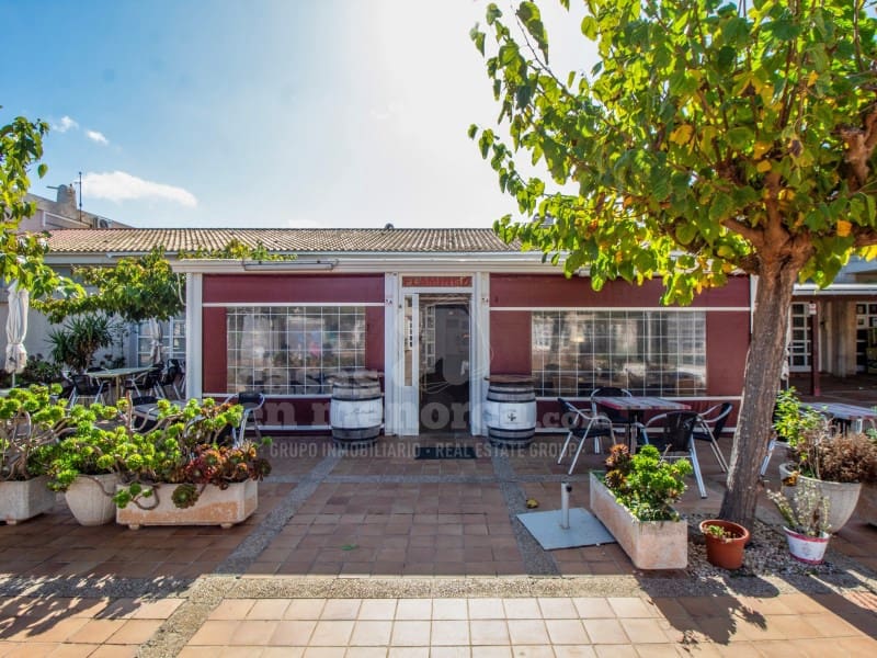 Ravintola/baari myytävänä paikassa Coves Noves - 300 000 € (Ref: 8595510)