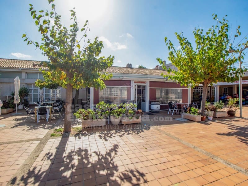 Ravintola/baari myytävänä paikassa Coves Noves - 300 000 € (Ref: 8595510)